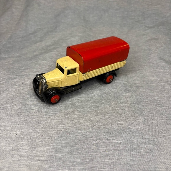 Vintage Dinky Toys 25b Covered Wagon Cream Body Red Tinplate